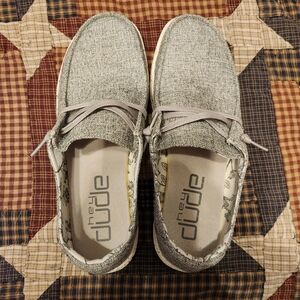 Womens Size 10 Hey Dudes